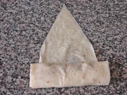 Kıymalı Karnıyarık Böreği