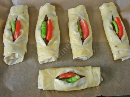 Kıymalı Karnıyarık Böreği