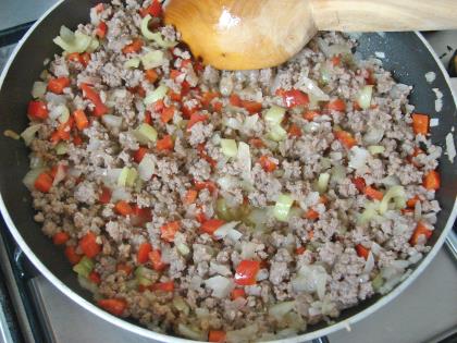 Kıymalı Karnıyarık Böreği