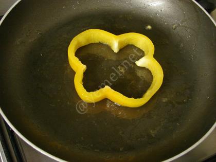 Biber İçi Yağda Yumurta