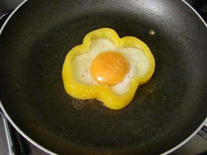 Biber İçi Yağda Yumurta