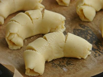 Şeritli Elmalı Ay Kurabiye