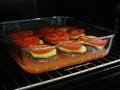 Fırında Kaşarlı Köfte Ve Patates