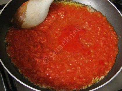 Penne Arabiatta (Acılı Domates Soslu Makarna)