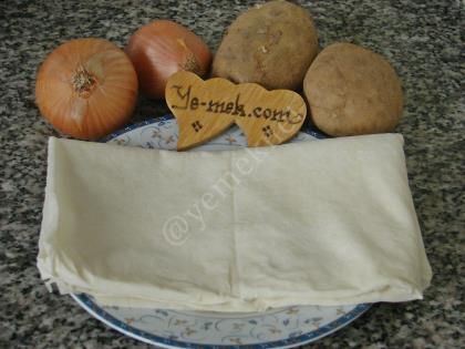 Fırında Patatesli Muska Böreği