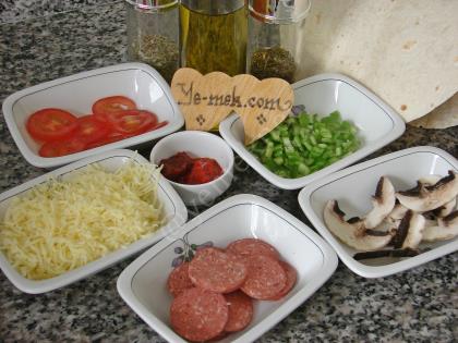 Karışık Tortilla Pizza