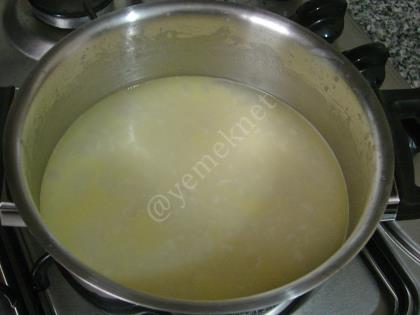 Sade Pirinç Pilavı