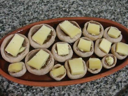 Eski Kaşarlı Mantar Graten