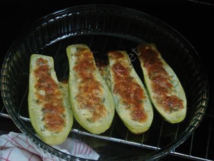 Fırında Peynirli Kabak Sandal