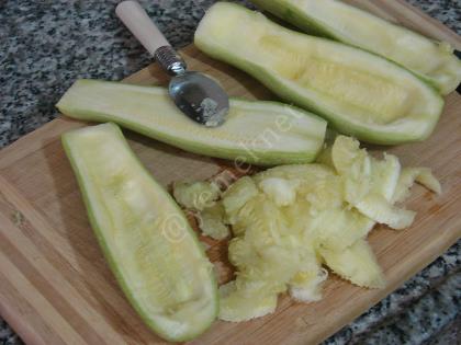 Fırında Peynirli Kabak Sandal