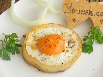 Egg In Onion Ring Recipe