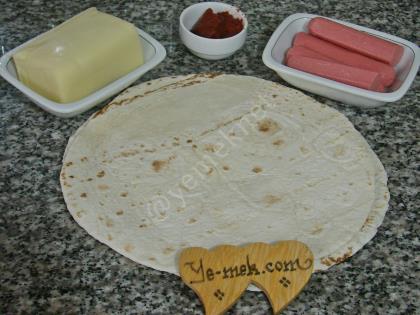 Mini Tortilla Pizzas Recipe