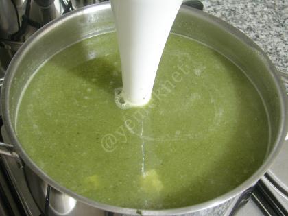 Yeşil Detoks Çorbası