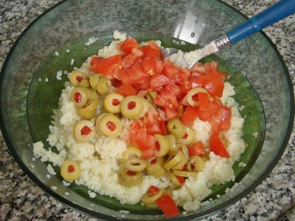 Zeytinli Peynirli Bulgur Salatası