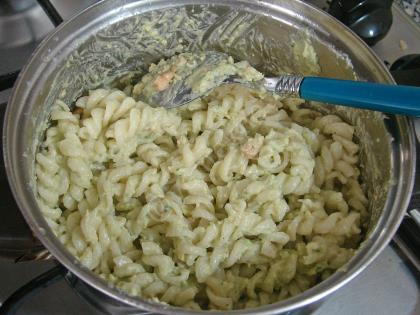 Avokado Soslu Cevizli Makarna