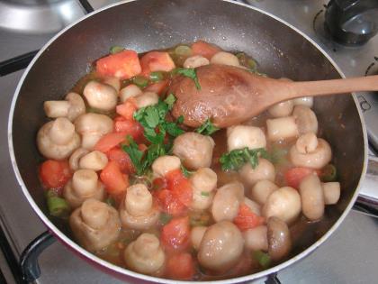 Biberli Fındık Mantar Sote