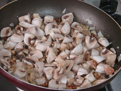 Cevizli Mantar Kavurması