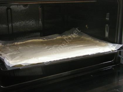 Pastane Usulü Muzlu Rulo Pasta