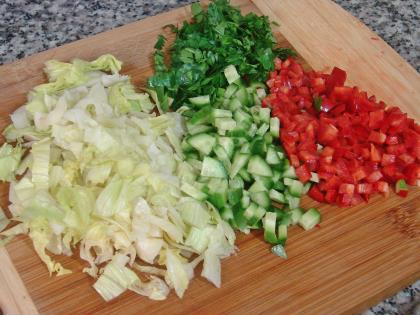 Soya Filizli Mevsim Salatası