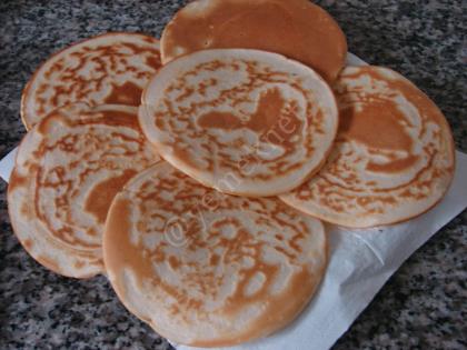 Vişne Reçelli Pankek