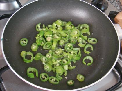 Domates Soslu Kepekli Makarna