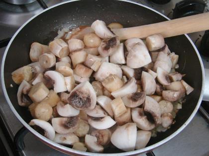 Enginarlı Mantar Kavurması