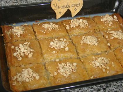 Baklavalık Yufkadan Sütlü Fındıklı Baklava