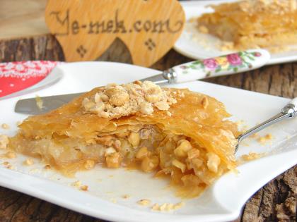 Baklavalık Yufkadan Sütlü Fındıklı Baklava