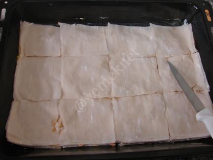 Baklavalık Yufkadan Sütlü Fındıklı Baklava