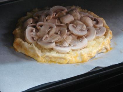 Mantarlı Kaşarlı Ev Pidesi