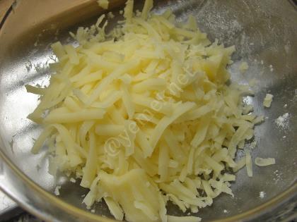 Mantarlı Kaşarlı Ev Pidesi