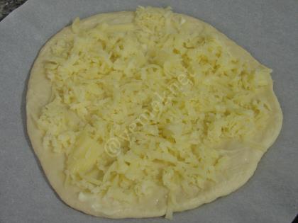 Mantarlı Kaşarlı Ev Pidesi