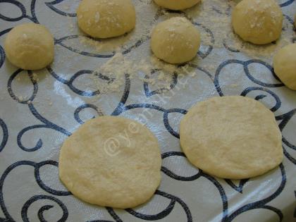 Üç Kabartma Tozlu Poğaça