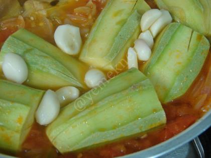 Zeytinyağlı Kabak İmam Bayıldı