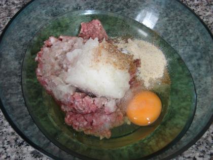 Beşamel Soslu Domatesli Köfte