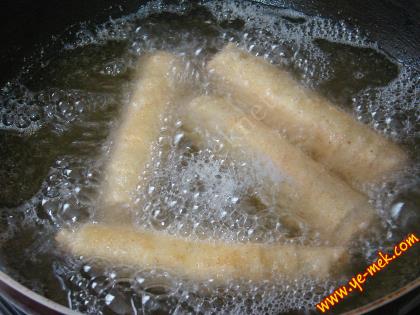 Galeta Unlu Mantarlı Börek