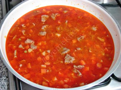 Garnitürlü Et Yemeği