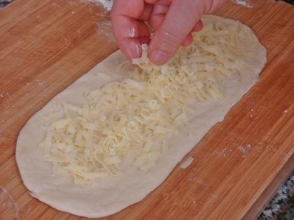 Kavurmalı Kaşarlı Karadeniz Pidesi