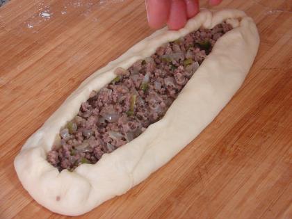 Kıymalı Yumurtalı Karadeniz Pidesi