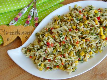 Renkli Şehriye Salatası