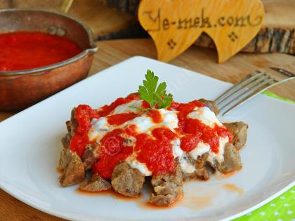 Yoğurt Soslu Salçalı Et Sote