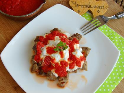 Yoğurt Soslu Salçalı Et Sote