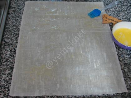 Baklavalık Yufkadan Peynirli Börek