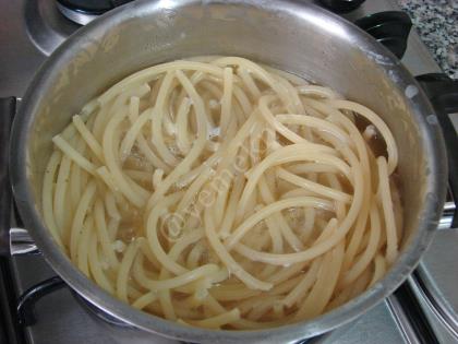 Fırında Kremalı Domatesli Makarna