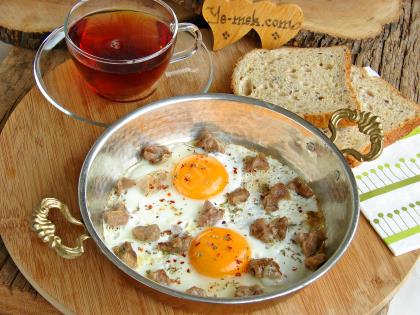 Kavurmalı Sahanda Yumurta