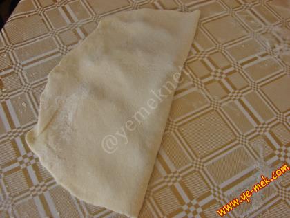 Kıymalı Çiğ Börek