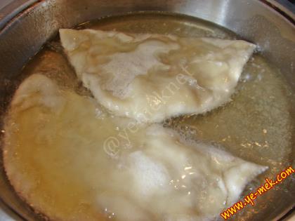 Kıymalı Çiğ Börek