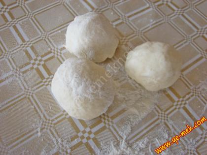 Kıymalı Çiğ Börek