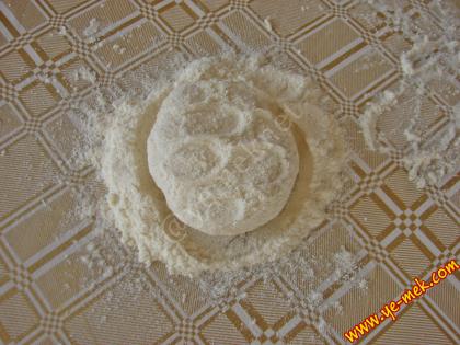 Kıymalı Çiğ Börek