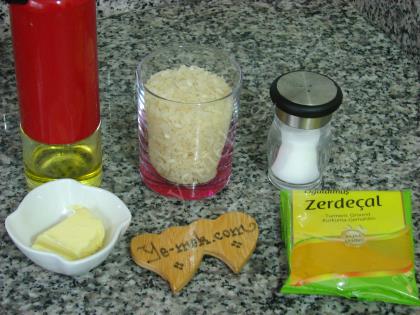 Zerdeçallı Pirinç Pilavı